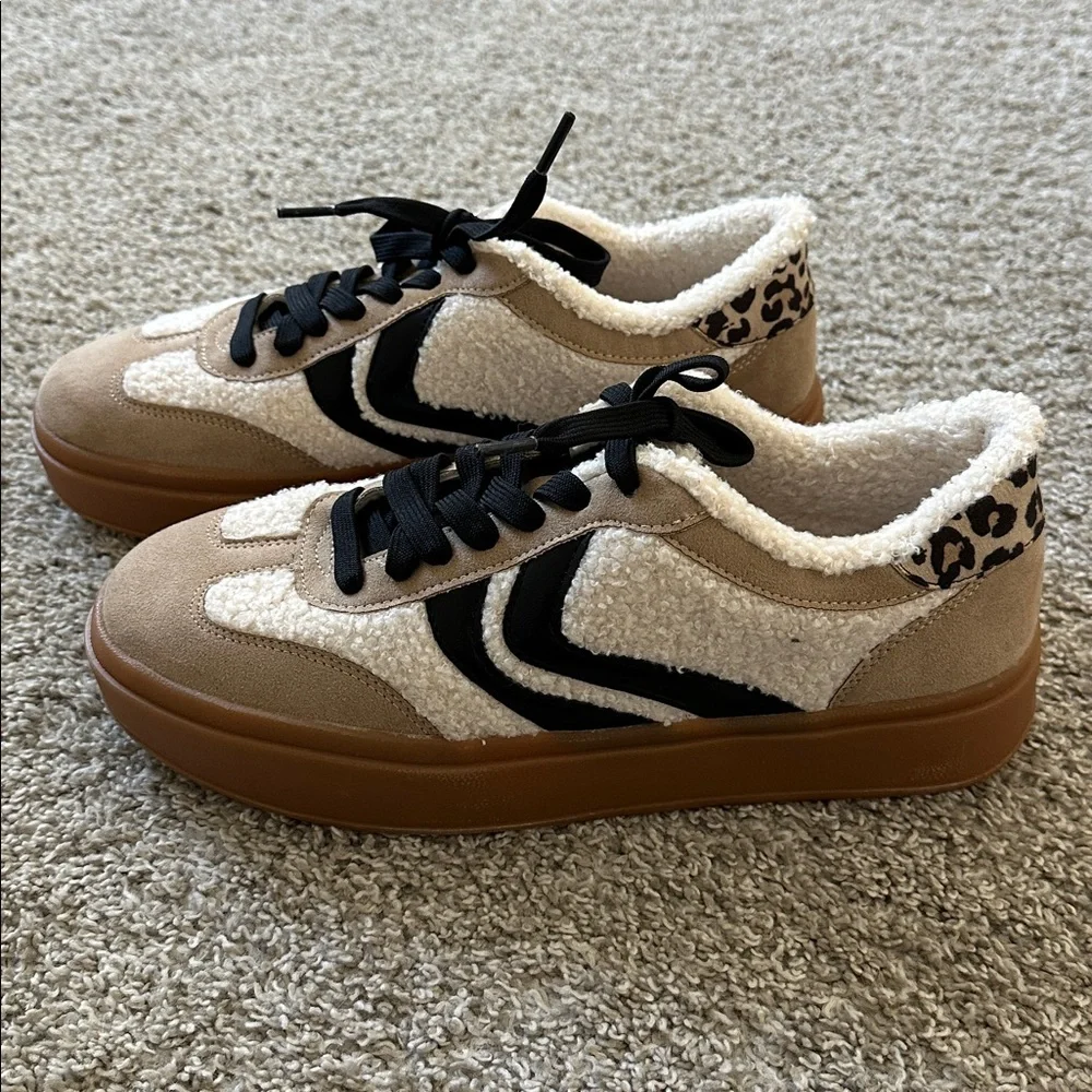 Women’s Cream & Tan Platform Sneakers with Black Detail